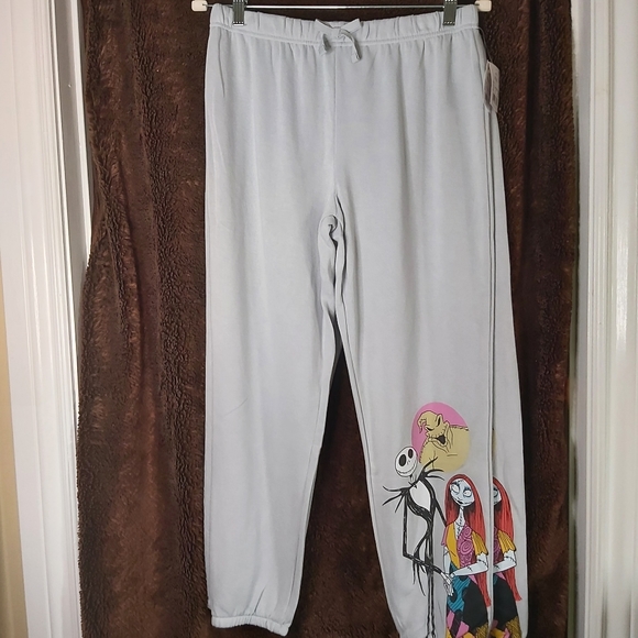 💢SOLD💢Nightmare Before Christmas Dreamy Jogger...size XXL - Picture 5 of 9